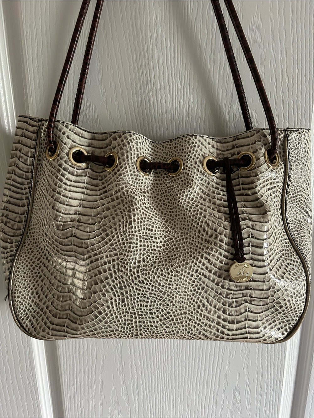 Brahmin Cream Textured Shoulder Bag with Dark Brown Straps - Picture 3 of 7